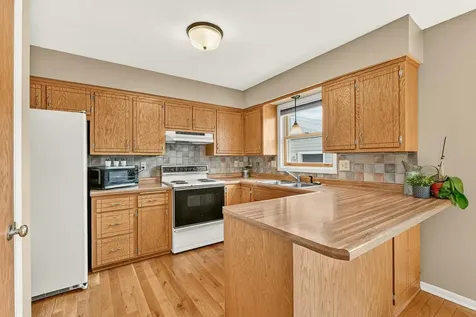 792 41st Avenue NW Rochester MN 55901