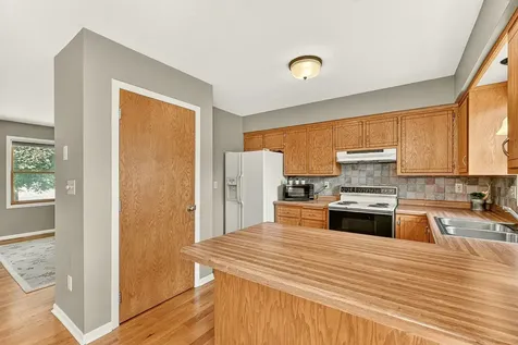 792 41st Avenue NW Rochester MN 55901