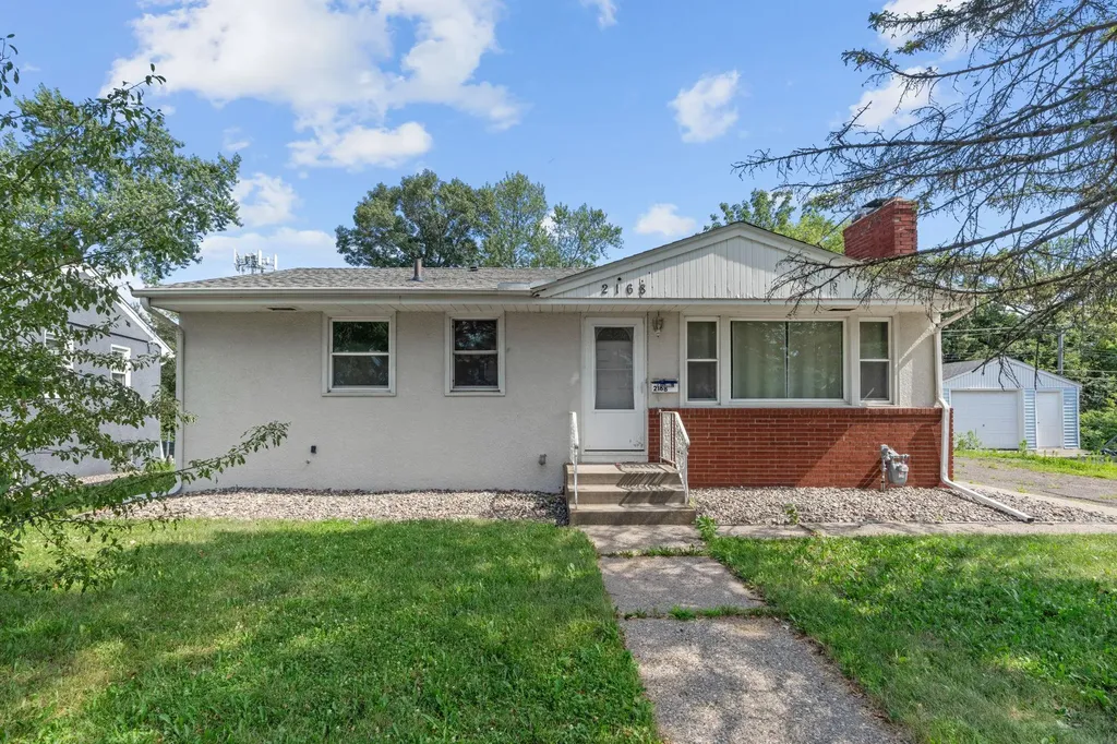 2168 Hawthorne Avenue E Saint Paul MN 55119
