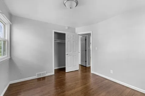 2168 Hawthorne Avenue E Saint Paul MN 55119
