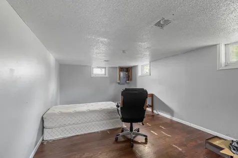 2168 Hawthorne Avenue E Saint Paul MN 55119