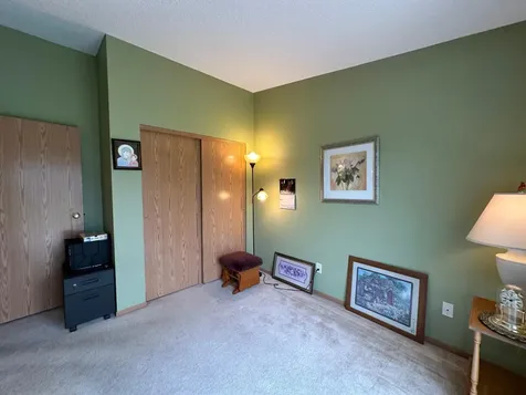 4740 10th Avenue S Fargo ND 58103