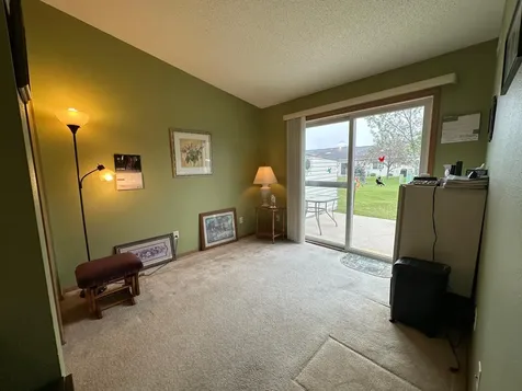 4740 10th Avenue S Fargo ND 58103