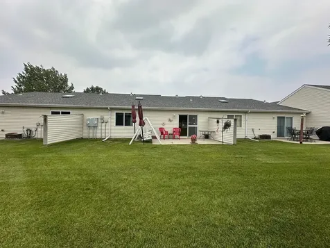 4740 10th Avenue S Fargo ND 58103