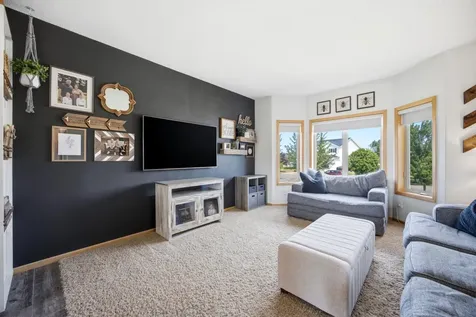 729 36th Avenue W West Fargo ND 58078