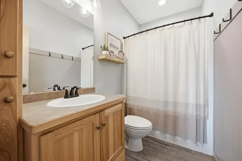 729 36th Avenue W West Fargo ND 58078