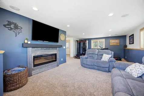 729 36th Avenue W West Fargo ND 58078