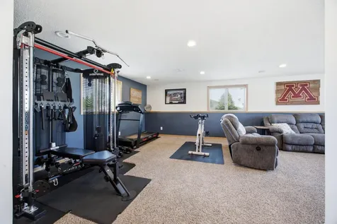 729 36th Avenue W West Fargo ND 58078