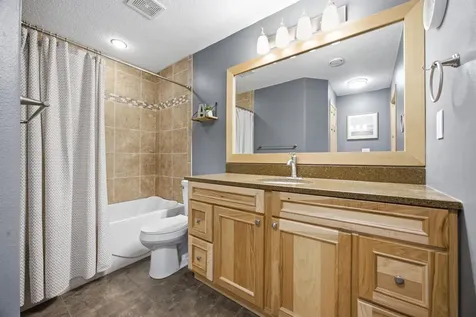 729 36th Avenue W West Fargo ND 58078