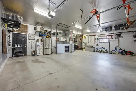 729 36th Avenue W West Fargo ND 58078