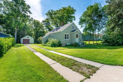 211 5th Street SE Pelican Rapids MN 56572