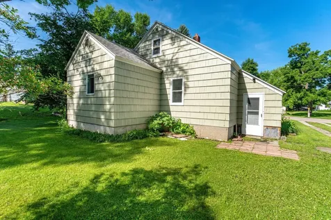 211 5th Street SE Pelican Rapids MN 56572