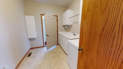 1802 Crystal Drive Albert Lea MN 56007