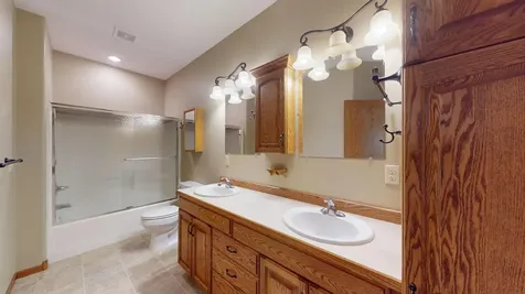 1802 Crystal Drive Albert Lea MN 56007
