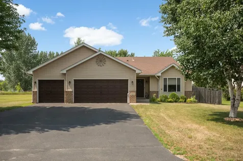 1320 Honeysuckle Lane SE Cambridge MN 55008