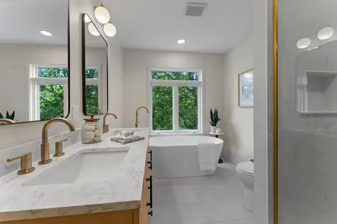 6667 Moorland Drive Eden Prairie MN 55346
