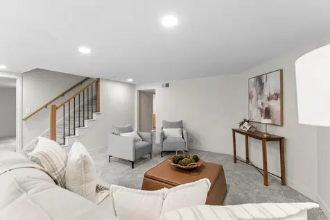 6667 Moorland Drive Eden Prairie MN 55346
