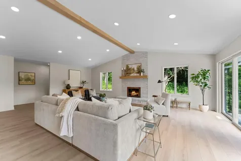 6667 Moorland Drive Eden Prairie MN 55346