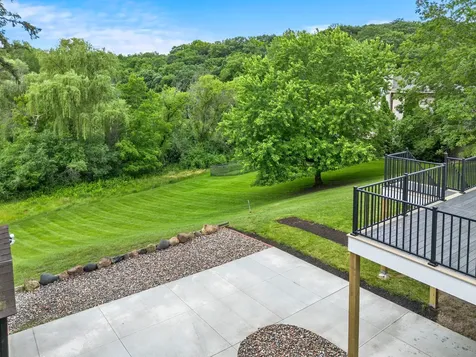 6667 Moorland Drive Eden Prairie MN 55346