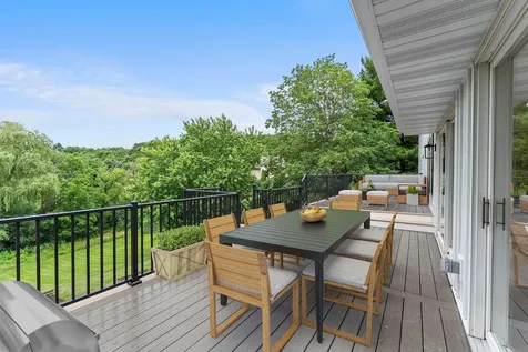 6667 Moorland Drive Eden Prairie MN 55346