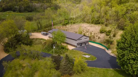 5000 County 21 La Crescent MN 55947