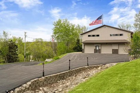 5000 County 21 La Crescent MN 55947