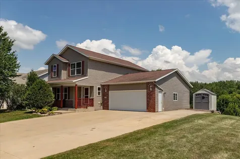 1012 3rd Avenue NE Byron MN 55920
