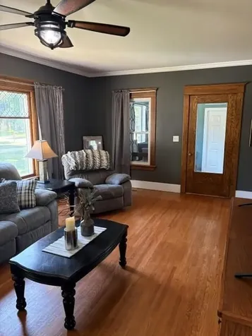 1345 6th Avenue N Windom MN 56101