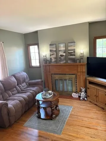 1345 6th Avenue N Windom MN 56101