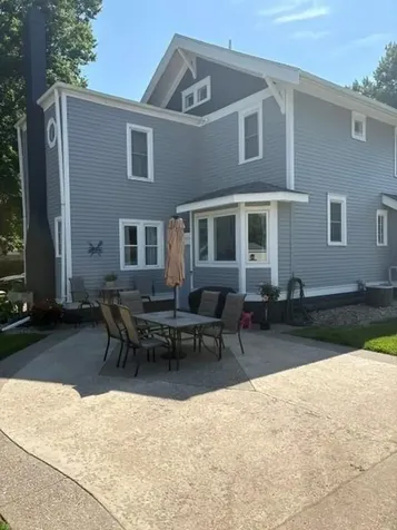1345 6th Avenue N Windom MN 56101