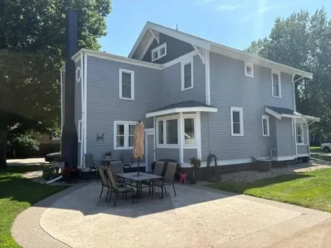 1345 6th Avenue N Windom MN 56101