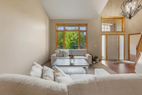 1517 Covington Lane Eagan MN 55122