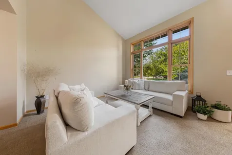 1517 Covington Lane Eagan MN 55122