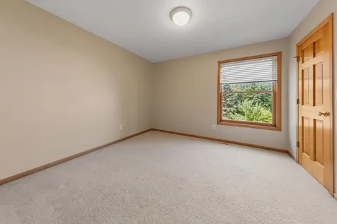 1517 Covington Lane Eagan MN 55122
