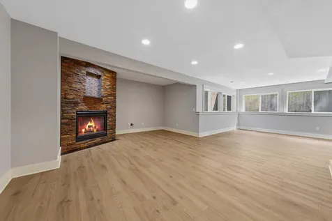 1517 Covington Lane Eagan MN 55122