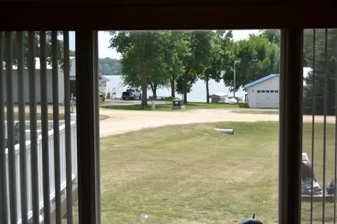 1544 Dickson Drive Hendricks MN 56136