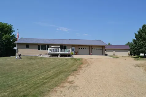1544 Dickson Drive Hendricks MN 56136