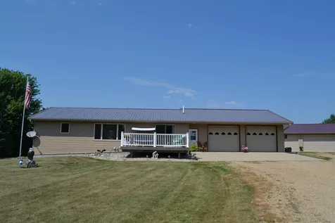 1544 Dickson Drive Hendricks MN 56136