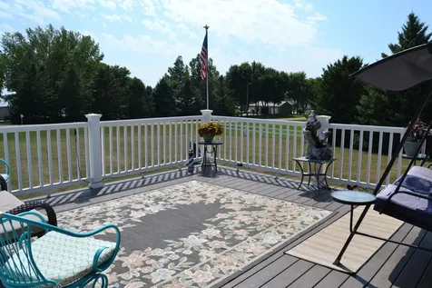 1544 Dickson Drive Hendricks MN 56136
