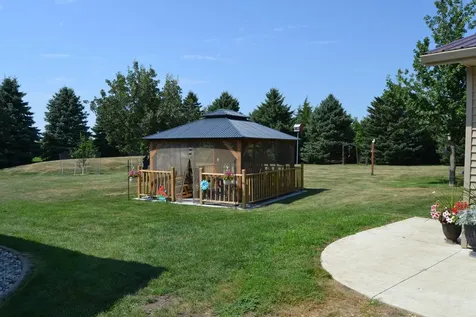 1544 Dickson Drive Hendricks MN 56136
