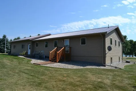 1544 Dickson Drive Hendricks MN 56136
