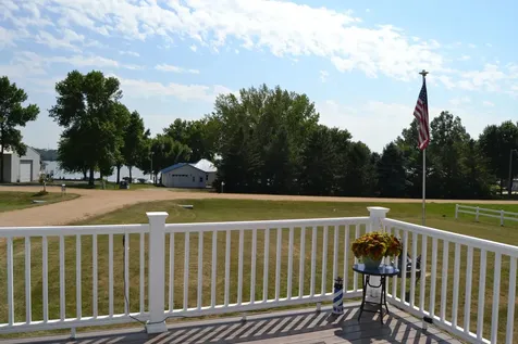 1544 Dickson Drive Hendricks MN 56136