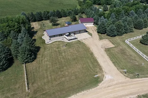 1544 Dickson Drive Hendricks MN 56136