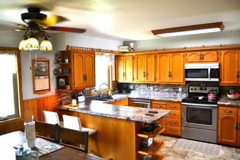 1544 Dickson Drive Hendricks MN 56136