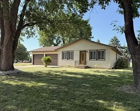 1790 Maple Park Circle Windom MN 56101