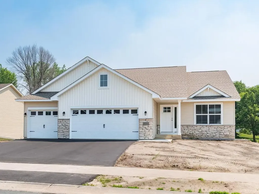 4944 River Oaks Road Rockford MN 55373