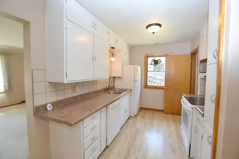 806 5th Street NE Staples MN 56479