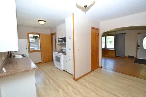 806 5th Street NE Staples MN 56479