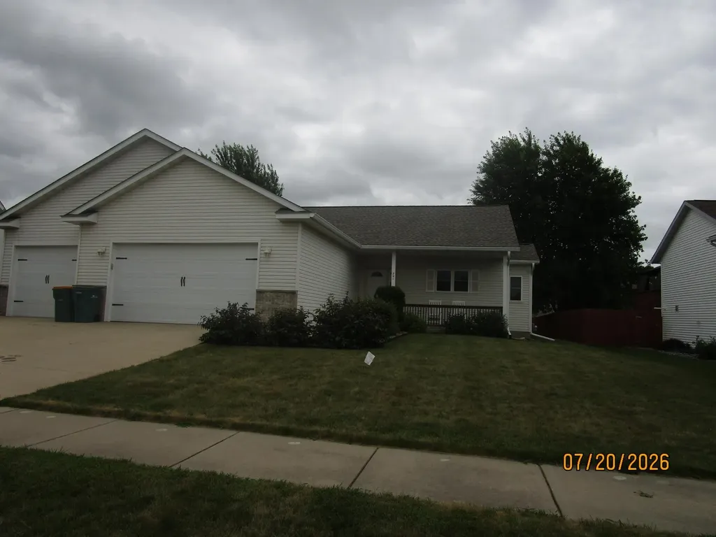 741 9th Street SW Pine Island MN 55963