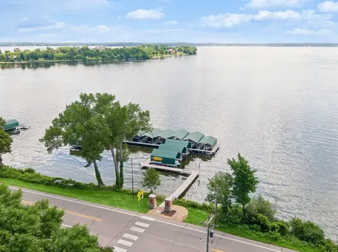 1155 Heritage Lane Wayzata MN 55391